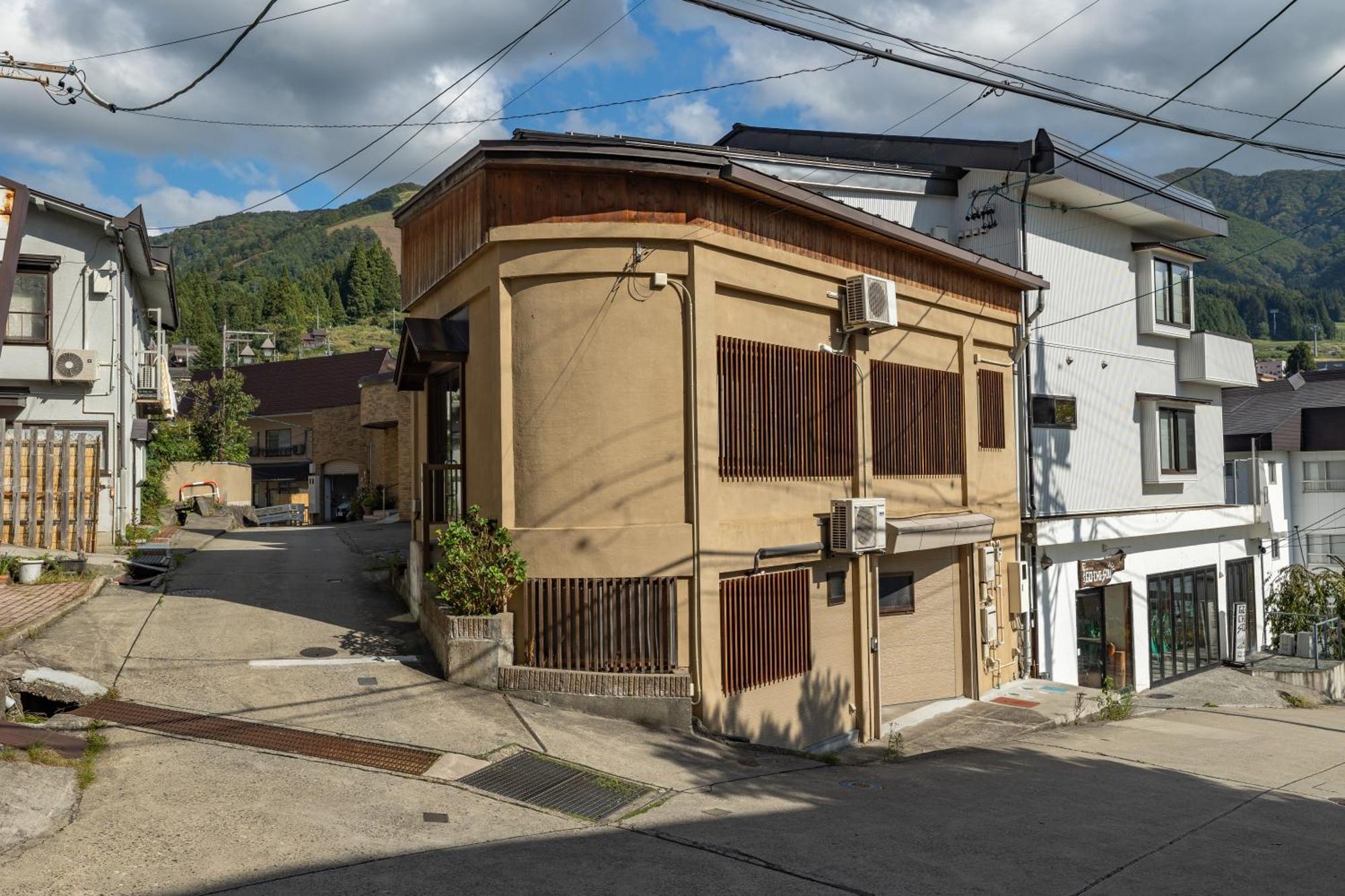 Ferienwohnung Corner House Nozawaonsen Exterior foto